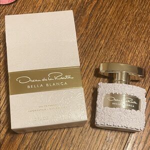 Oscar de la Renta Bella Blanca White and Gold Perfume